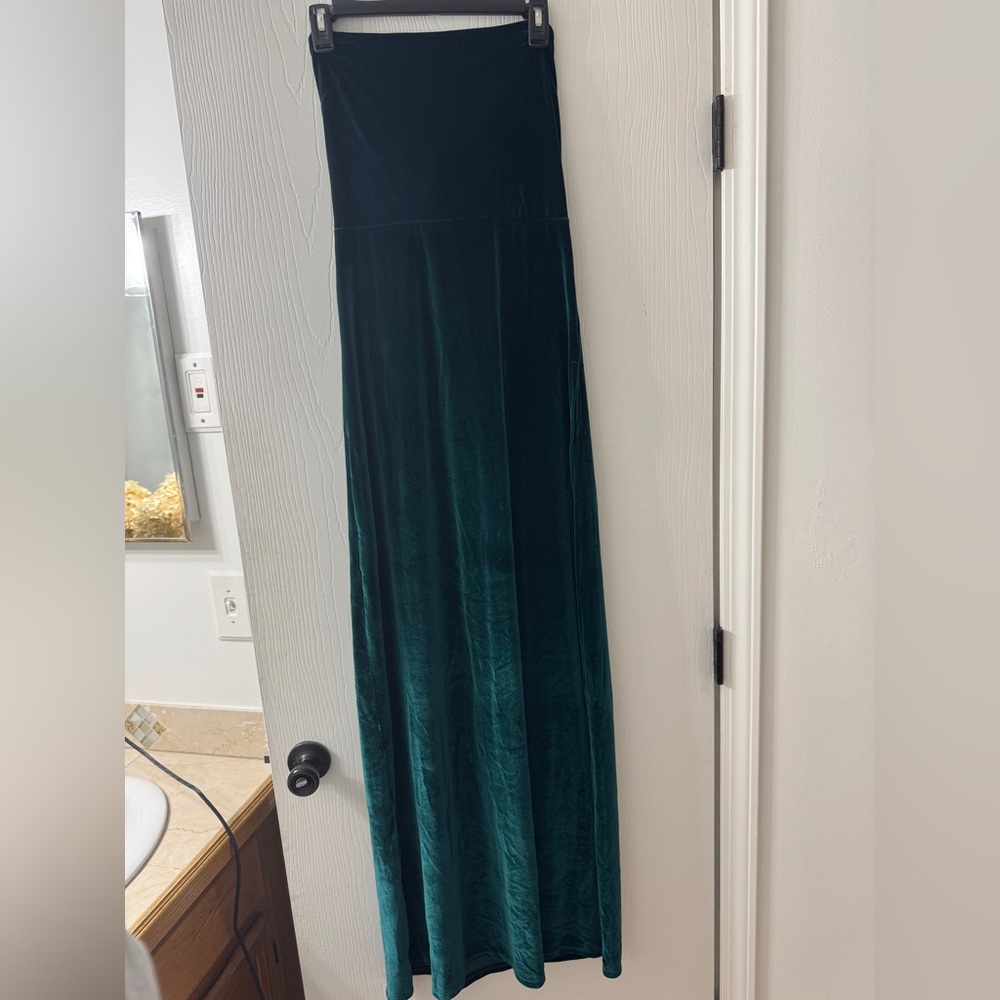Lucy In The Sky Velvet Maxi Dress In Emerald Green